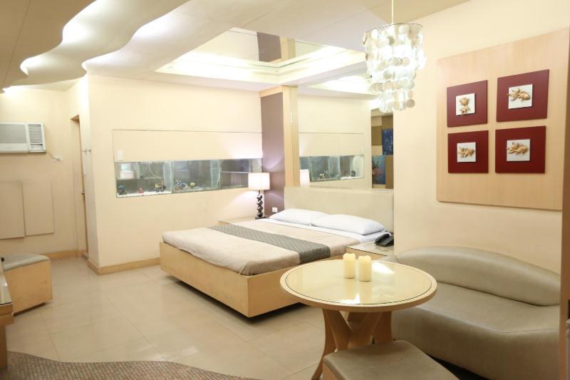 Victoria Court Suites Pasig Εξωτερικό φωτογραφία