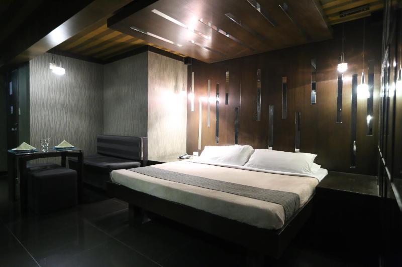 Victoria Court Suites Pasig Εξωτερικό φωτογραφία