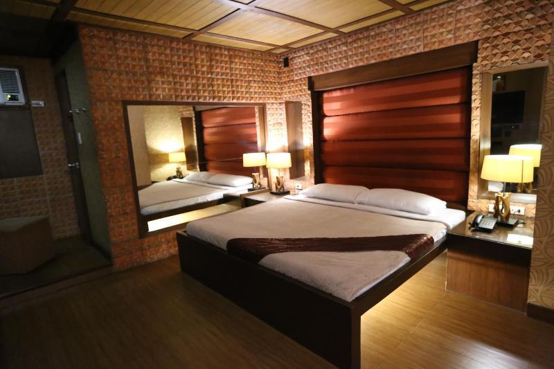 Victoria Court Suites Pasig Εξωτερικό φωτογραφία