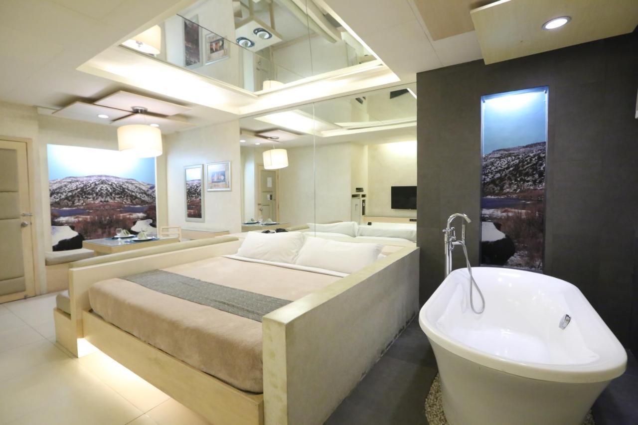 Victoria Court Suites Pasig Εξωτερικό φωτογραφία