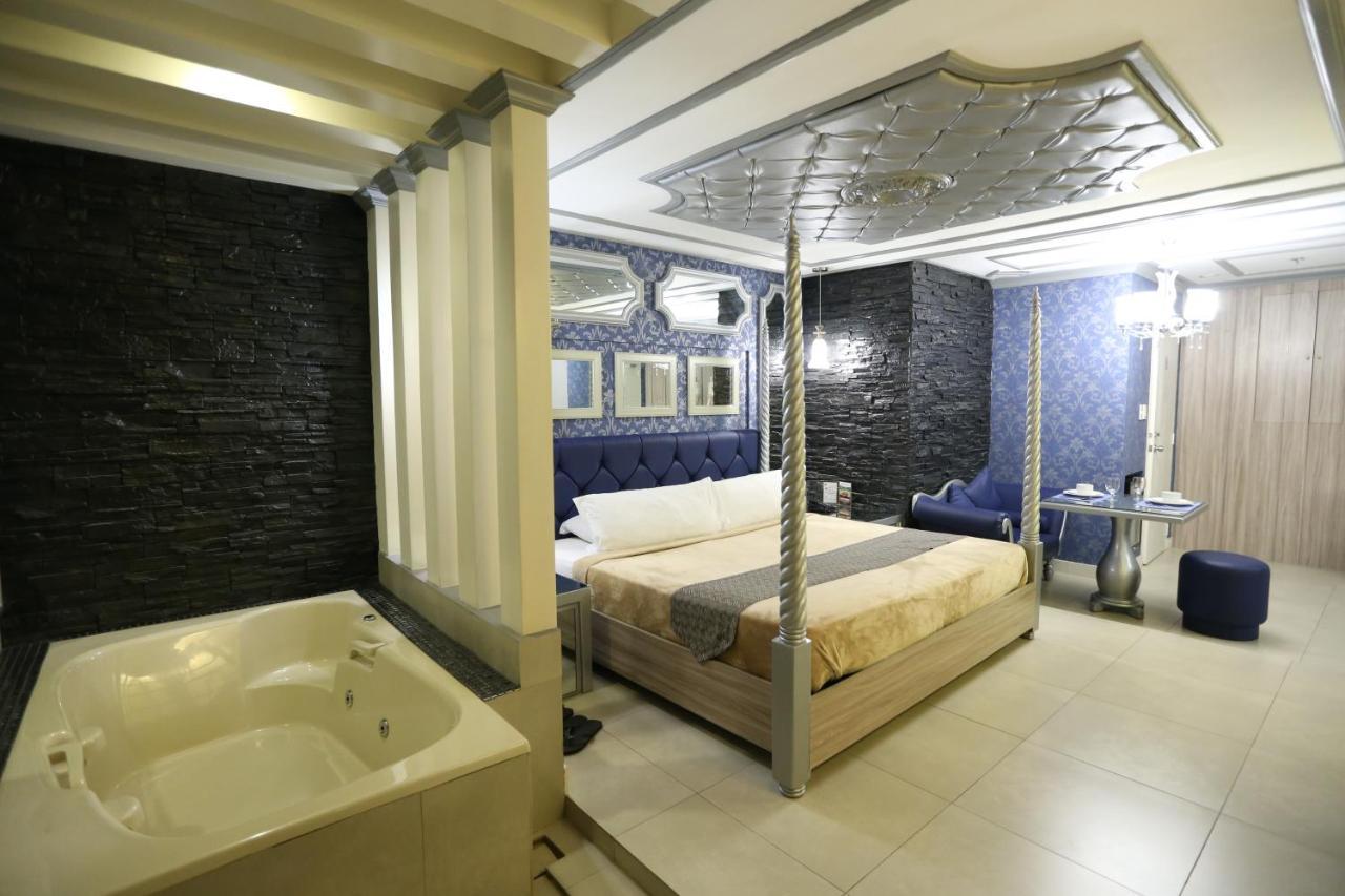 Victoria Court Suites Pasig Εξωτερικό φωτογραφία